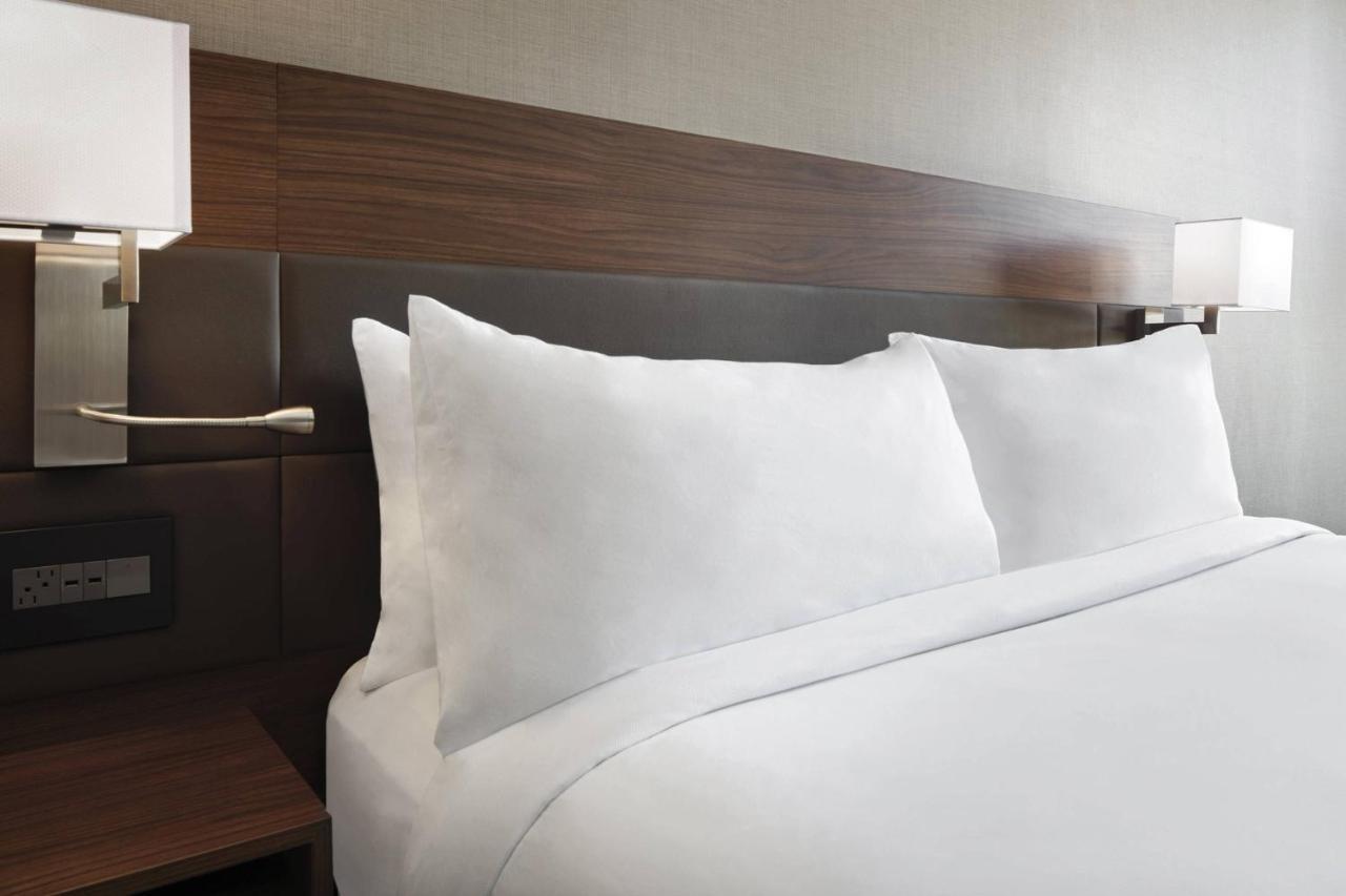 Ac Hotel By Marriott Charlotte Ballantyne Kültér fotó